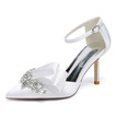 Satenski lok s poročnimi čevlji s stiletto petami